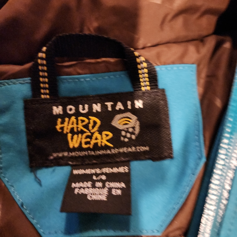 Mountain hardware jacket